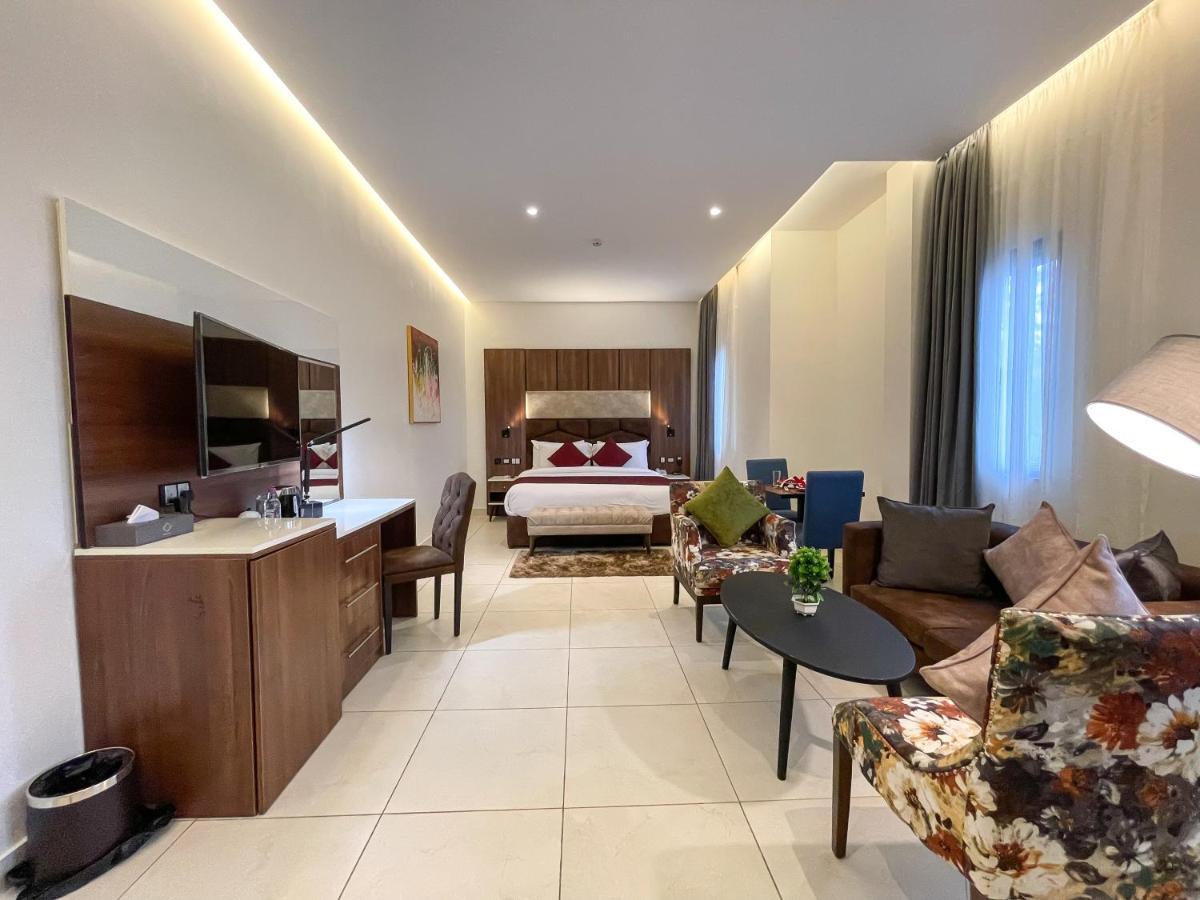 Hotel Omedel Luxury Enugu Esterno foto