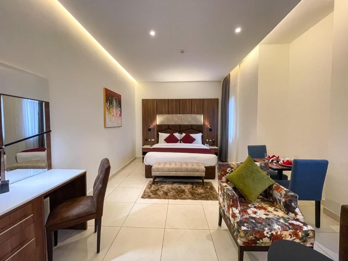 Hotel Omedel Luxury Enugu Esterno foto