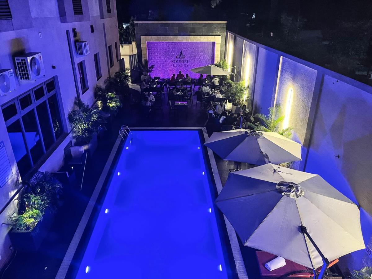Hotel Omedel Luxury Enugu Esterno foto