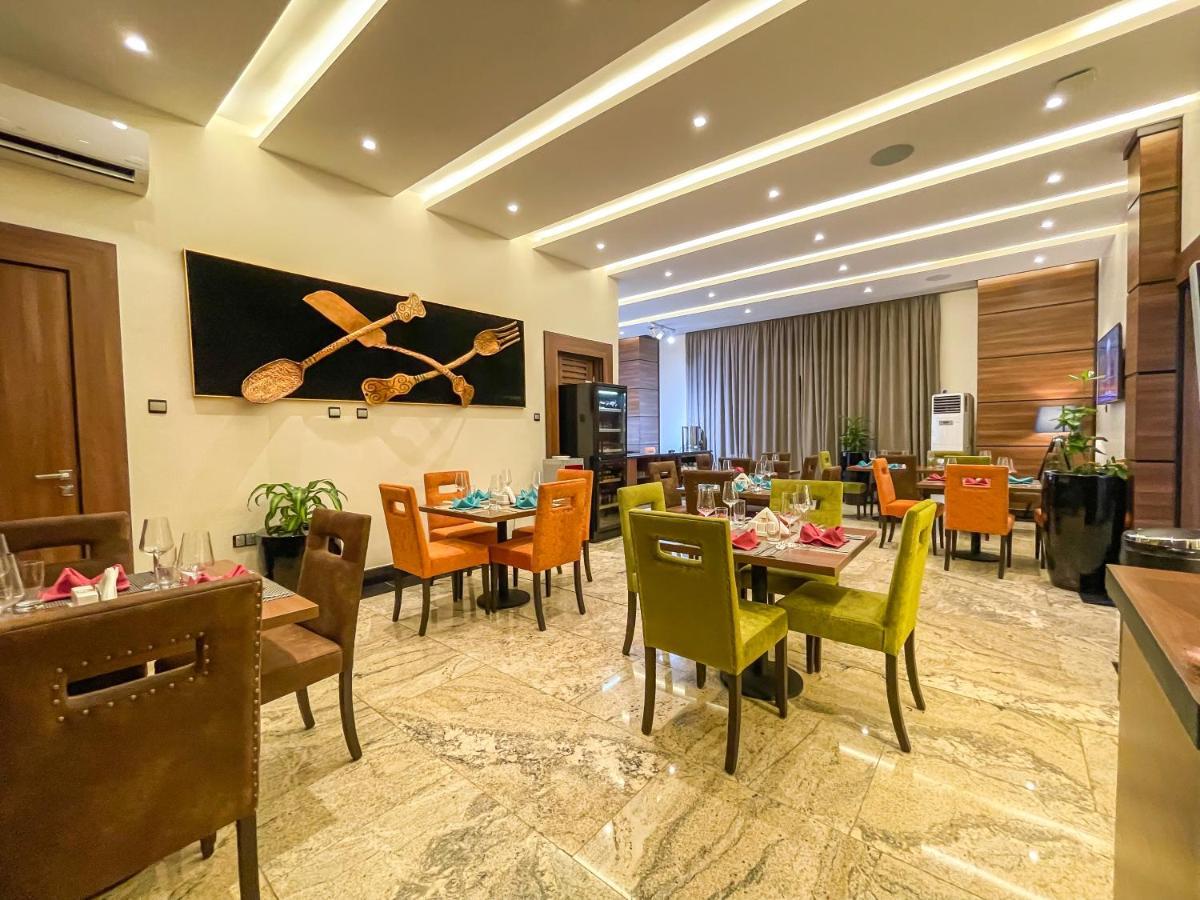 Hotel Omedel Luxury Enugu Esterno foto